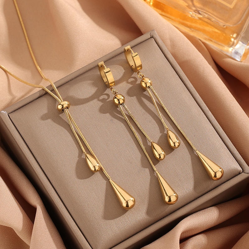 18K Gold-Plated Stainless Steel Hoop Jewelry Set, image 1 of 6