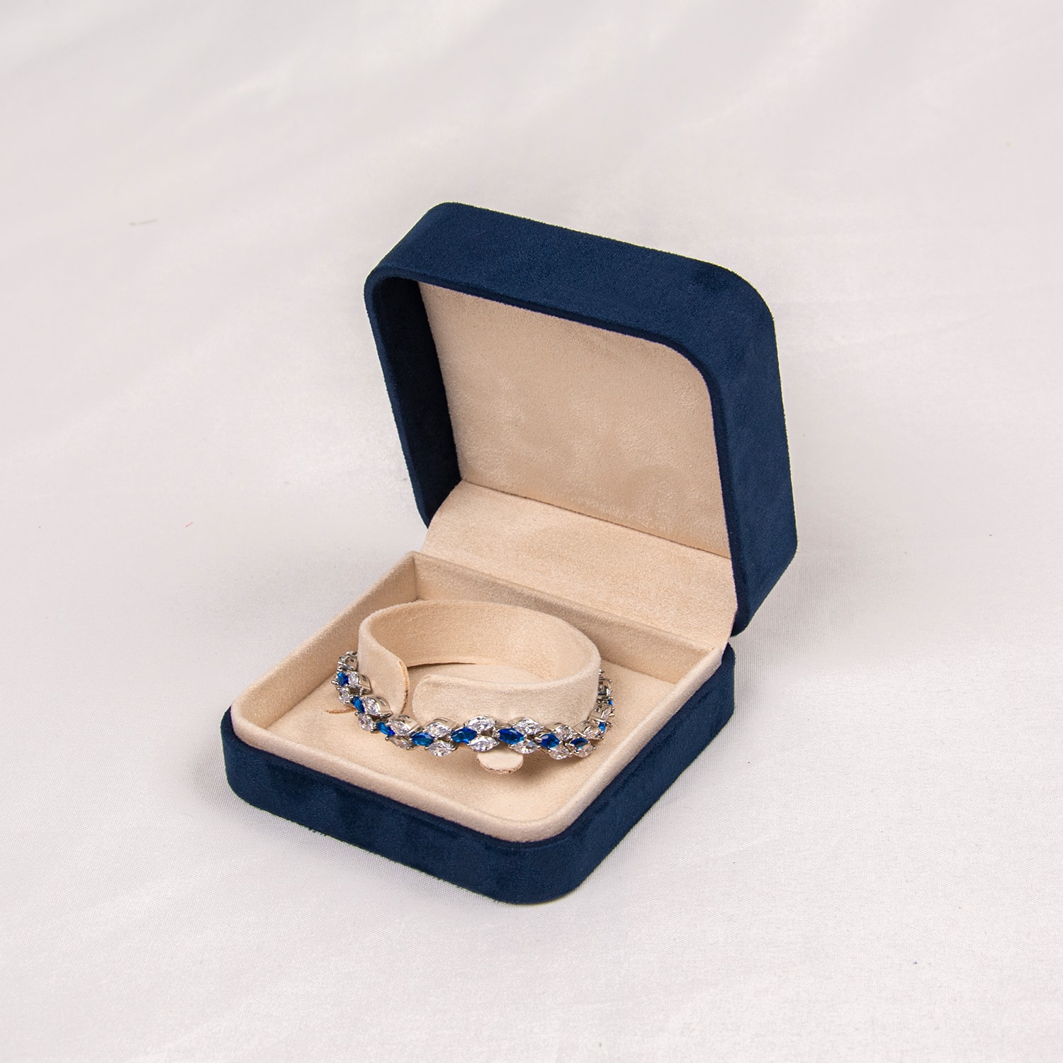 Travel Jewelry Organizer Case, image 1 of 6
