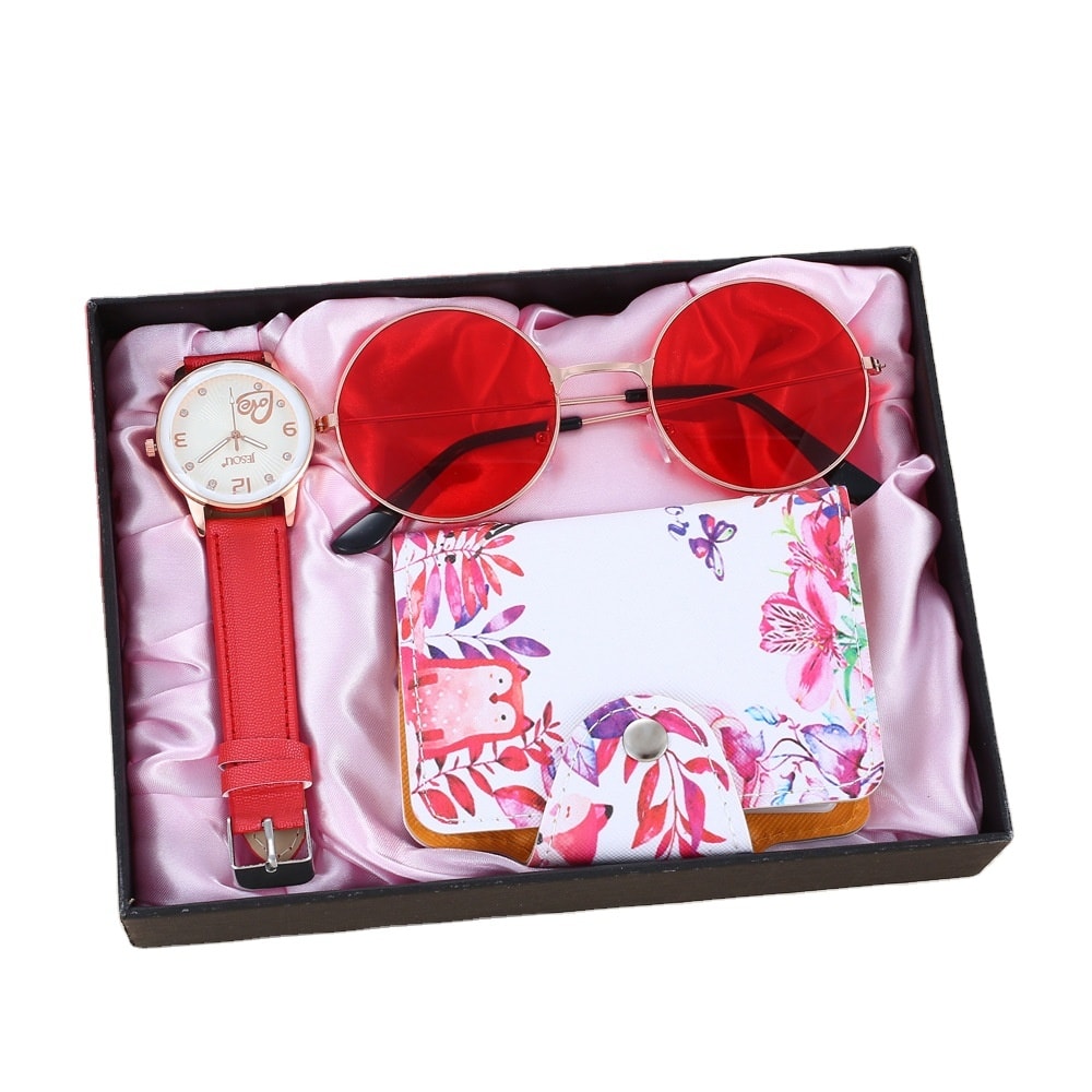 Travel Quartz Watch & Accessory Gift Set, image 1 of 6